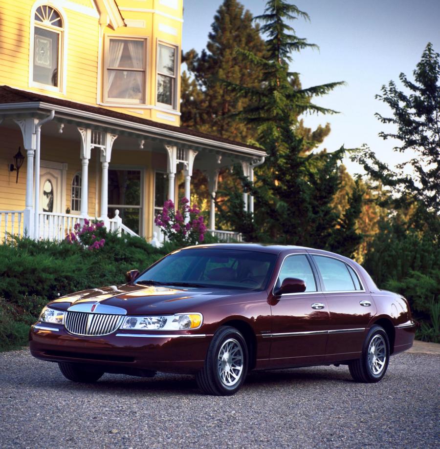  Lincoln Town Car 1998 года  (фото 64 из 77)